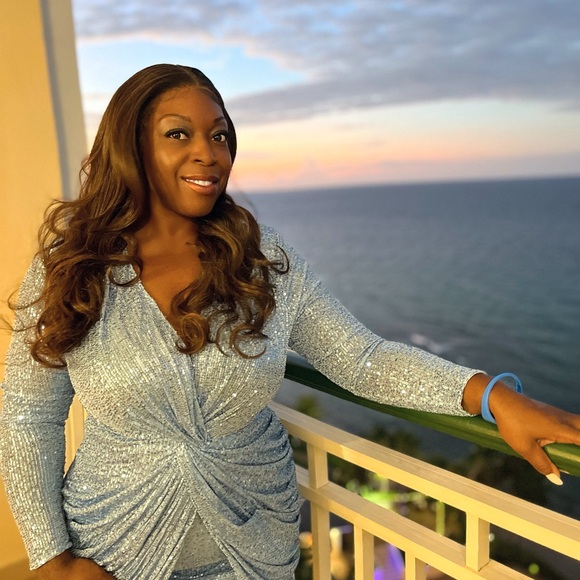 🦋💙Elegant Blue Ruched Dress💙🦋 - Picture 3 of 4